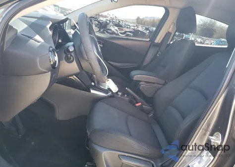 2018 Toyota Yaris Ia z USA, uszkodzony, nr VIN 3MYDLBYV5JY301201